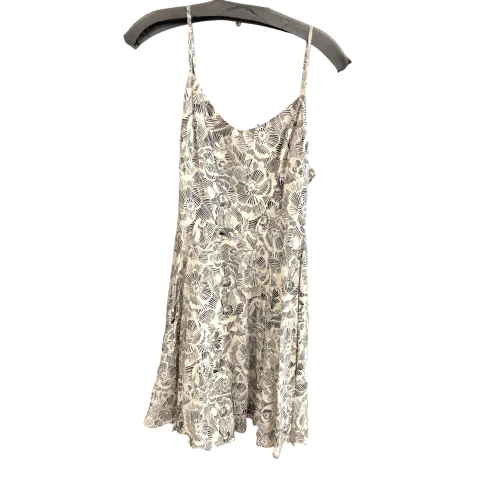 Dress Casual Short By Old Navy In Cream, Size: L