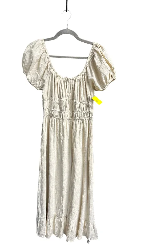 Dress Casual Maxi By Clothes Mentor In Cream, Size: M