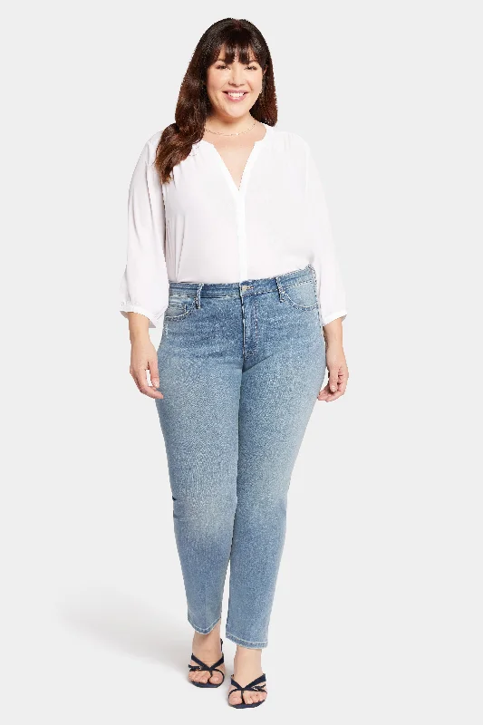 Le Silhouette Sheri Slim Jeans In Plus Size - Angel