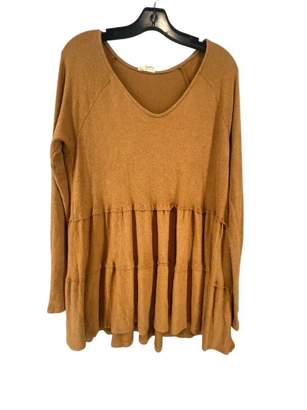 Top Long Sleeve By 143 Story In Tan, Size: M